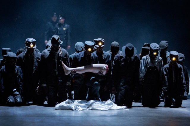 Morton Feldman / Samuel Beckett / Romeo Castellucci: Neither, Jahrhunderthalle Bochum, 2014 © Ruhrtriennale, Foto: Stephan Glagla, 2014